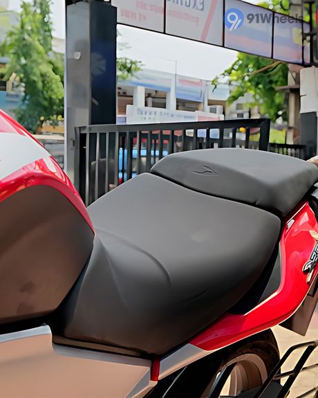 Dominar 250 Bike Seat