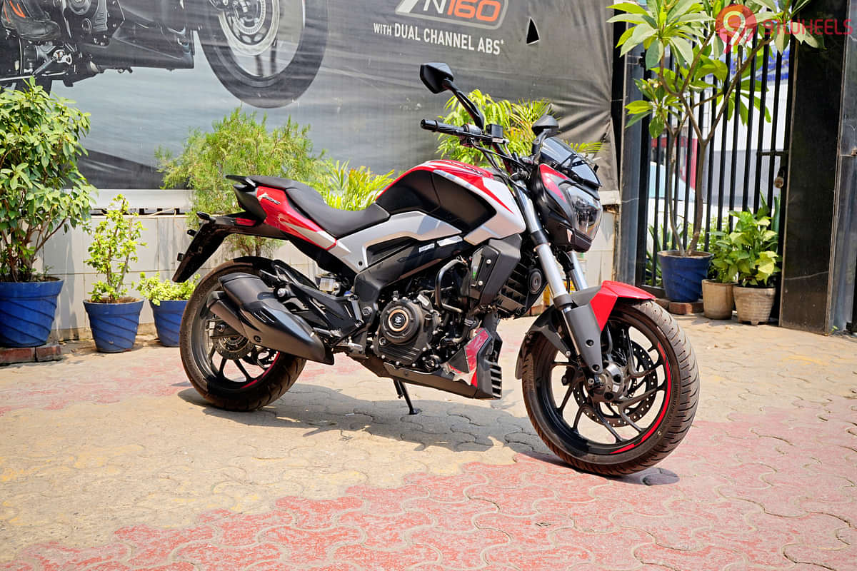 Bajaj Dominar 250 Right Front Three Quarter