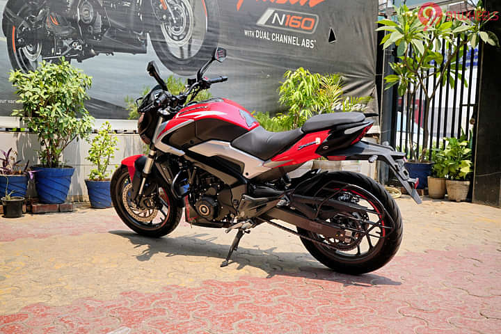 Bajaj Dominar 250 Left Rear Three Quarter