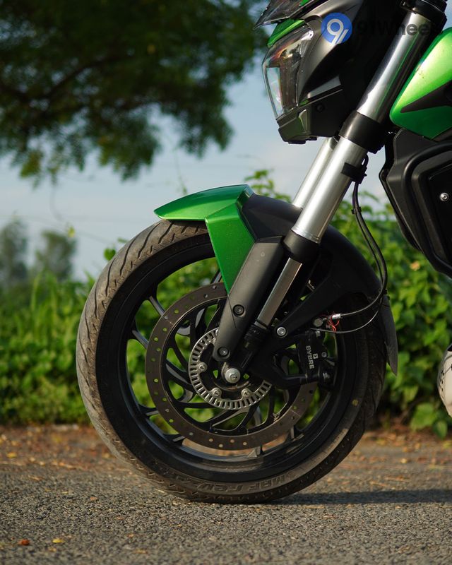 Dominar 400 Front WHeel