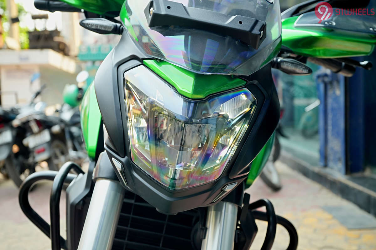 Bajaj Dominar 400 Daytime Running Lamp