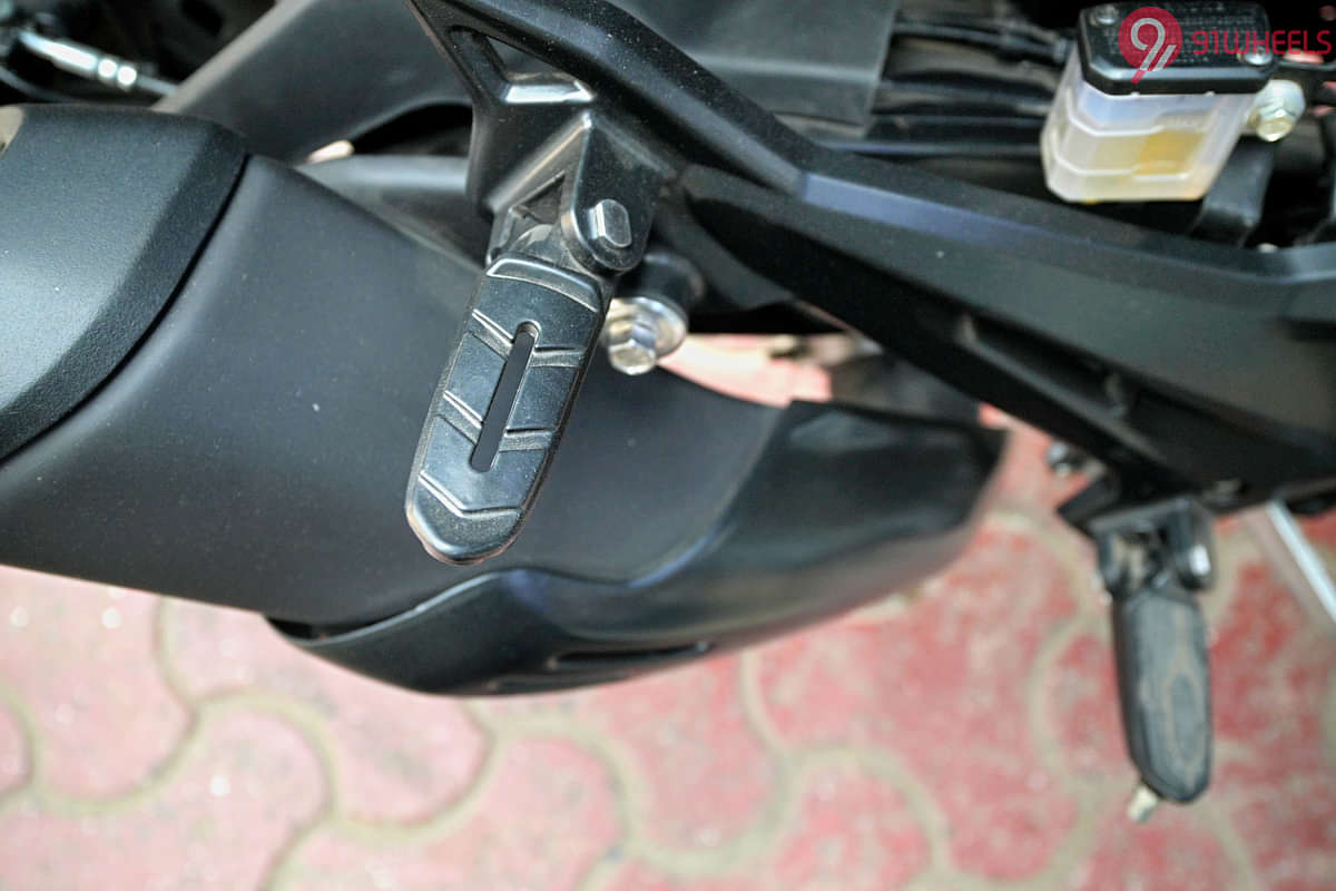 Bajaj Dominar 400 Pillion Footrest