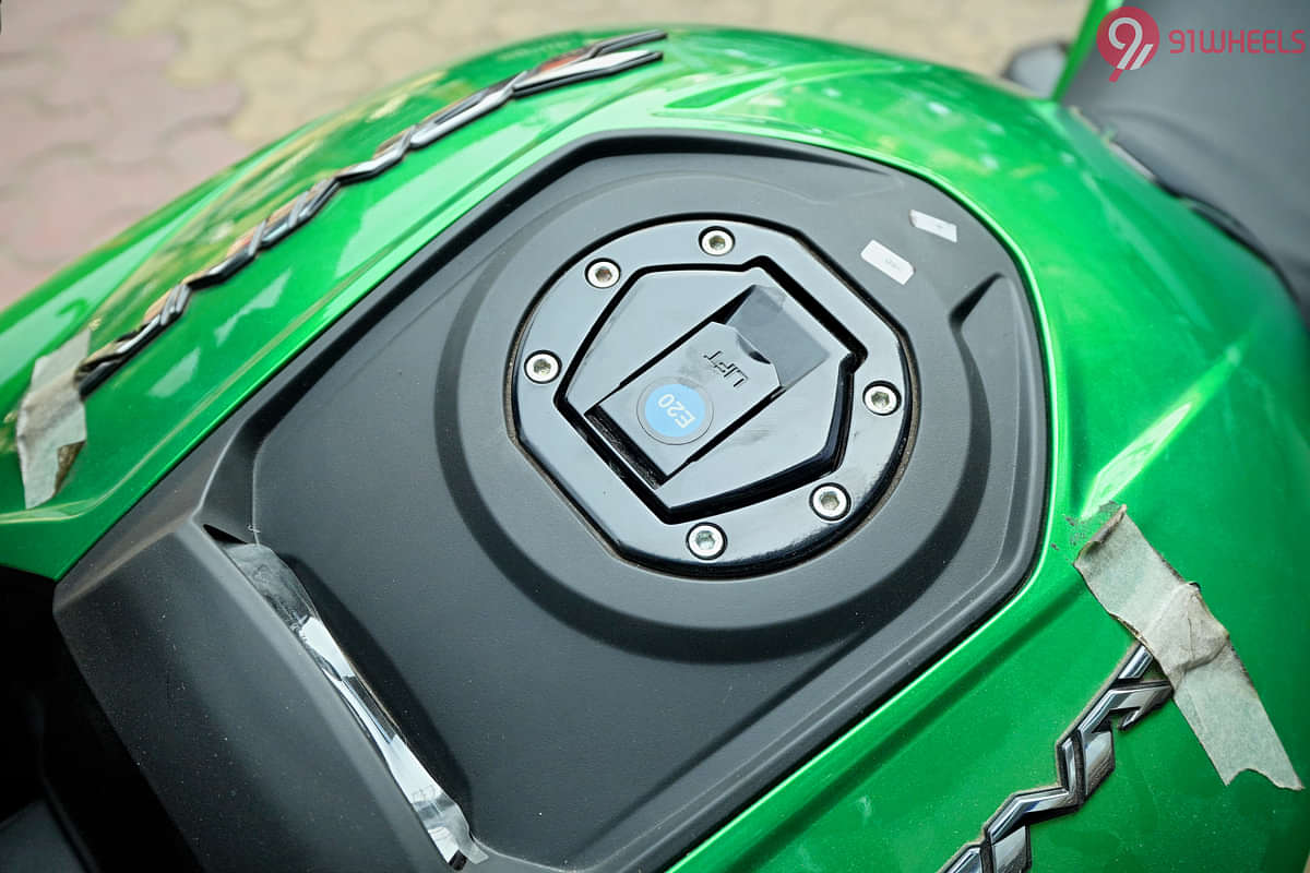 Bajaj Dominar 400 Closed Fuel Lid