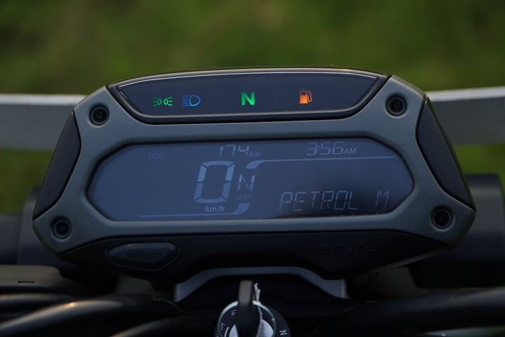 Bajaj Freedom 125 TFT / Instrument Cluster