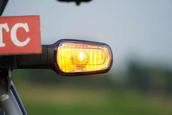 Bajaj Freedom 125 Front Turn Indicators