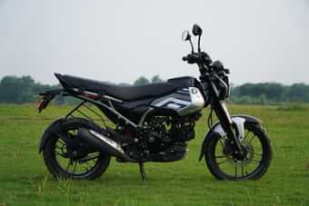 Bajaj Freedom 125 Right Side View Bajaj Freedom 125 Right Side View