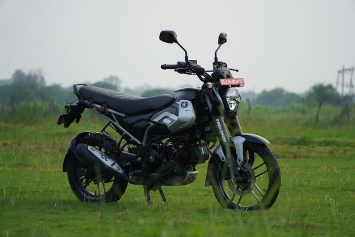 Bajaj Freedom 125 Right Front Three Quarter Bajaj Freedom 125 Right Front Three Quarter