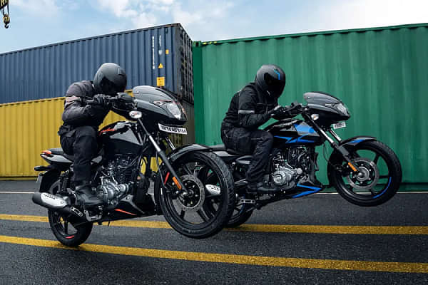 Bajaj Pulsar 125 Neon Riding Shot