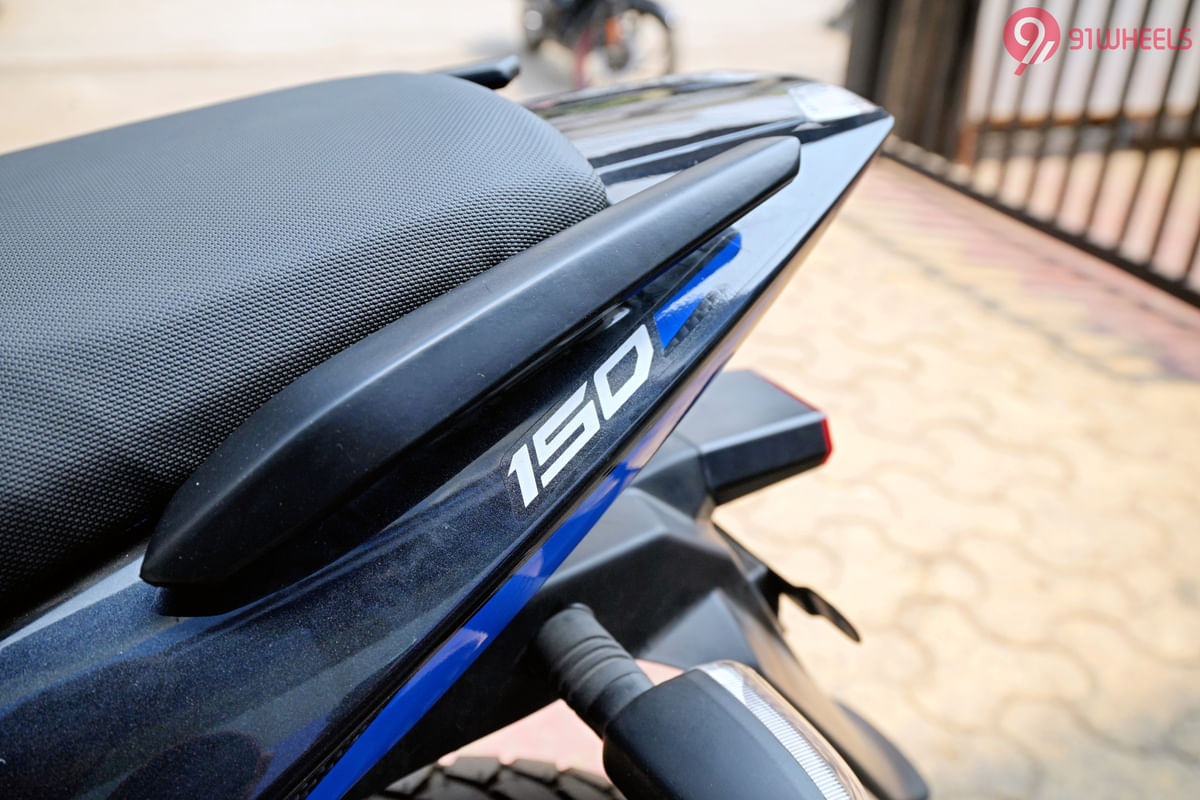 Bajaj Pulsar 125 Grab Rail
