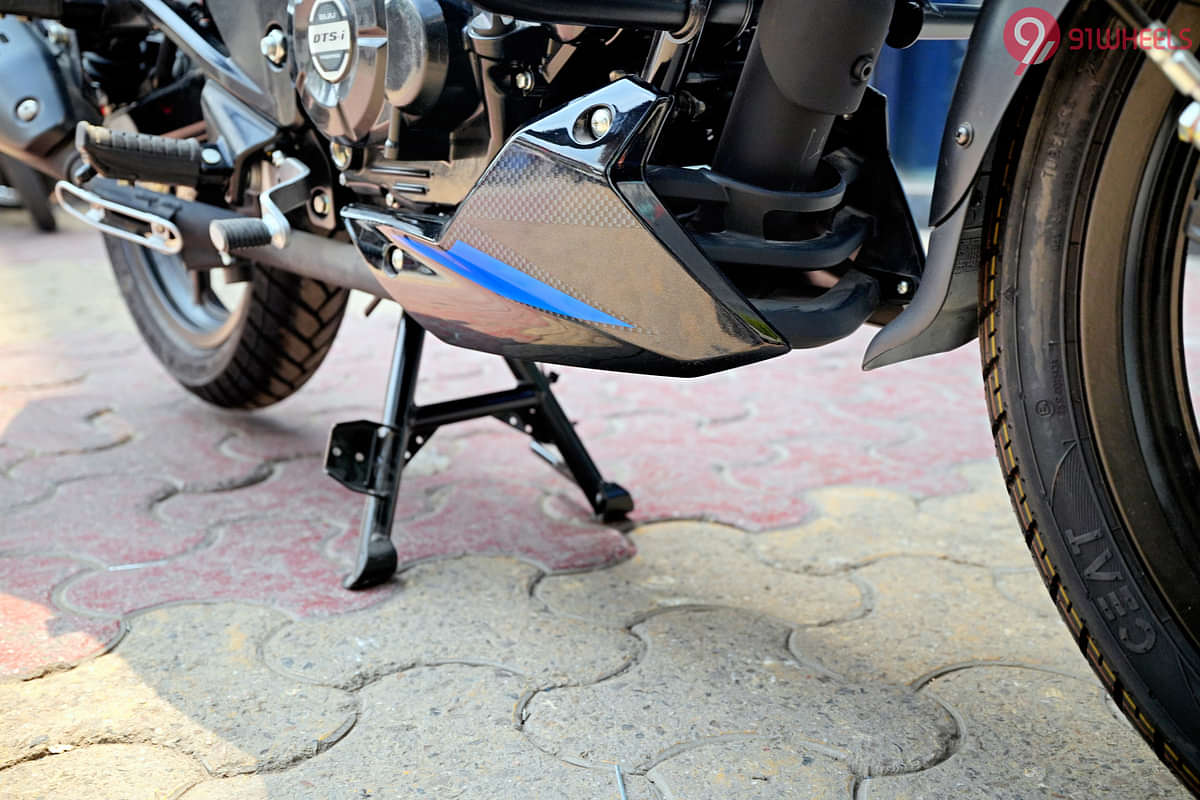 Bajaj Pulsar 125 Main stand