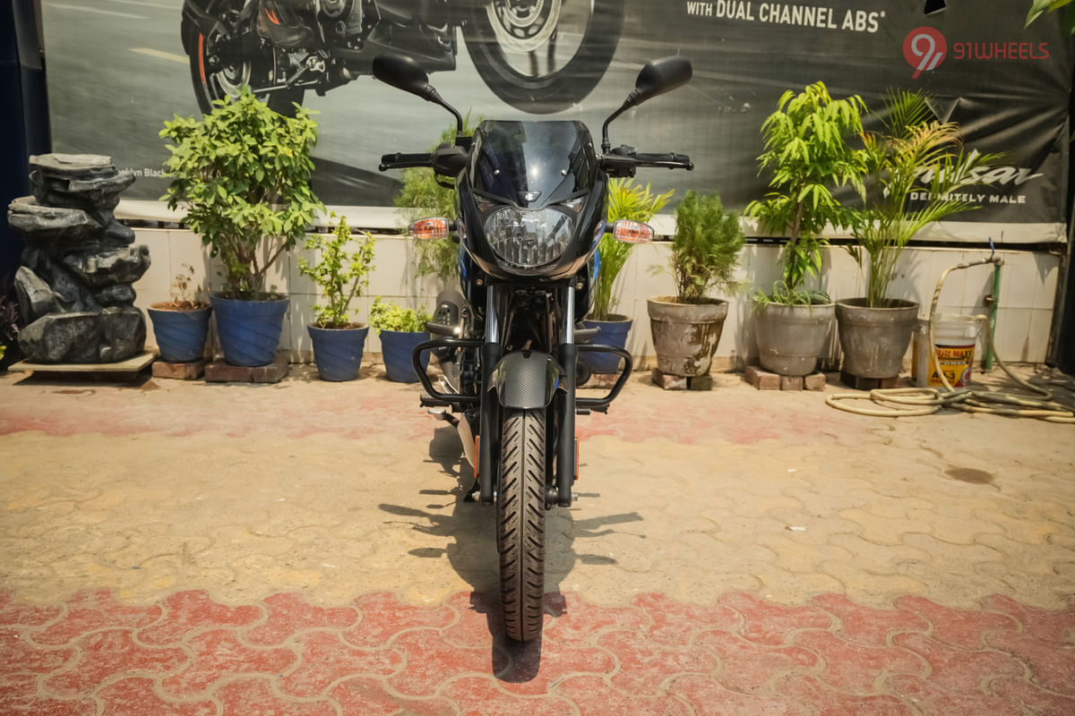 Bajaj Pulsar 125 Front View