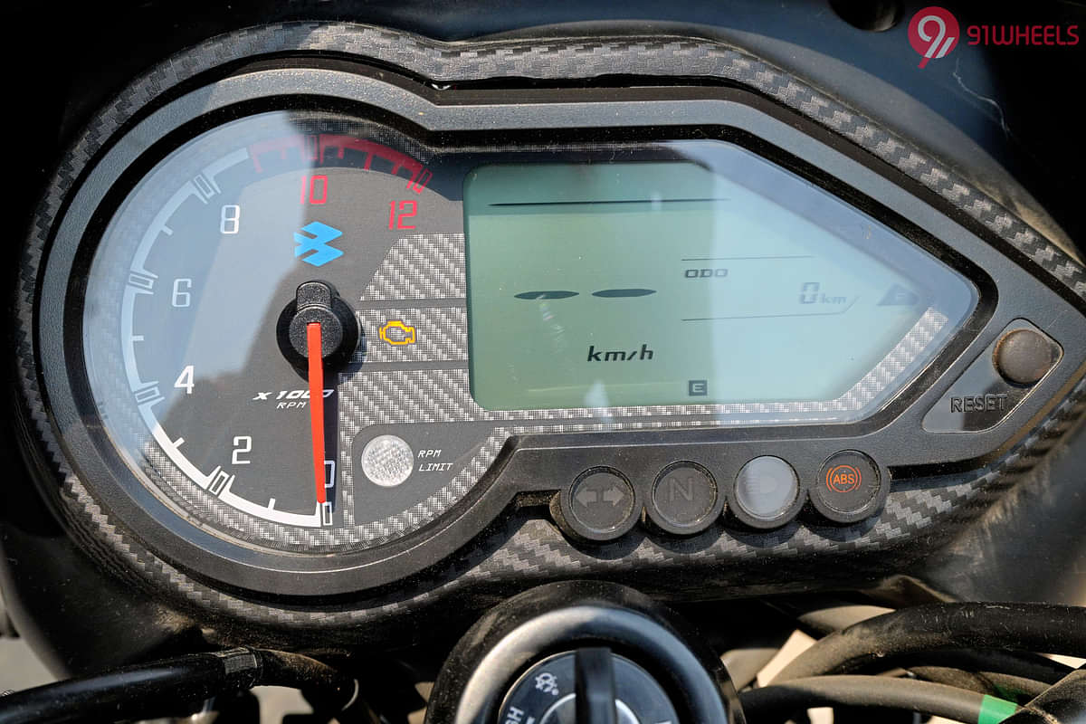 Bajaj Pulsar 125 TFT / Instrument Cluster