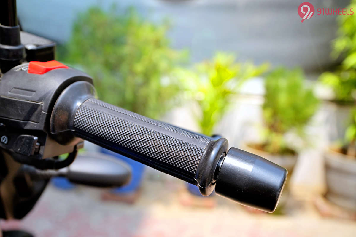 Bajaj Pulsar 125 Right Side Handelbar Throttle Grip