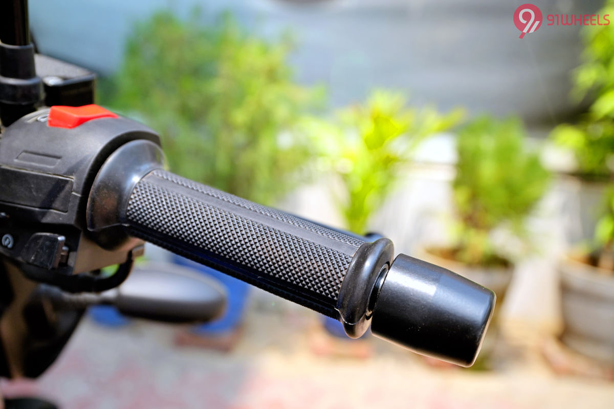 Bajaj Pulsar 125 Right Side Handelbar Throttle Grip
