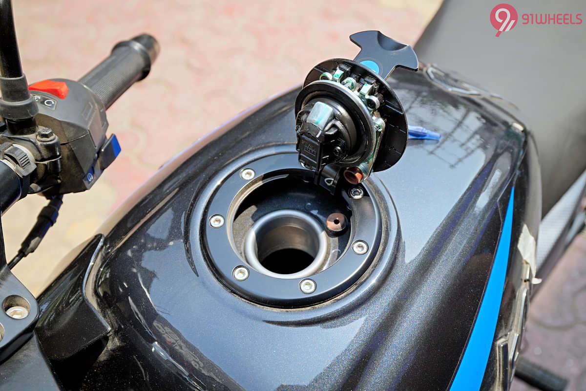 Bajaj Pulsar 125 Open Fuel Lid