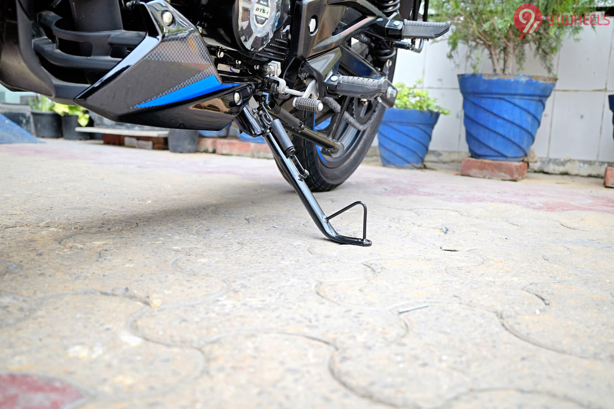 Bajaj Pulsar 125 Side stand