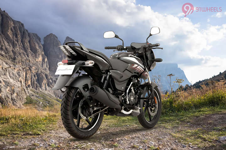 Bajaj Pulsar 150 Single Disc Right Rear Three Quarter