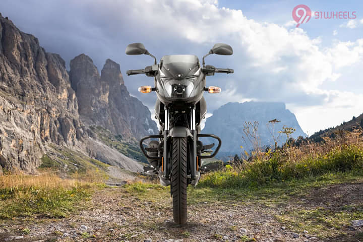 Bajaj Pulsar 150 Single Disc Front View