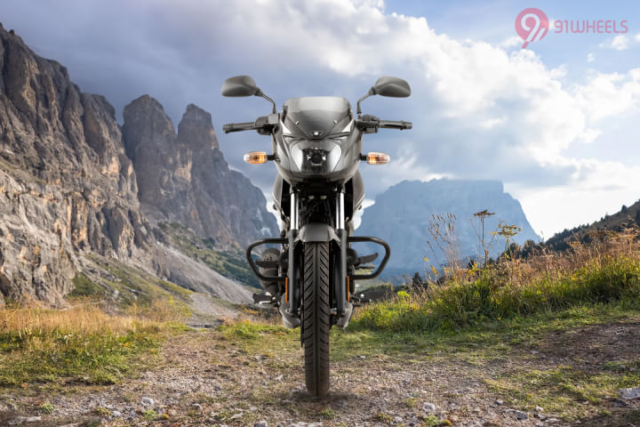 Bajaj Pulsar 150 Single Disc Front View