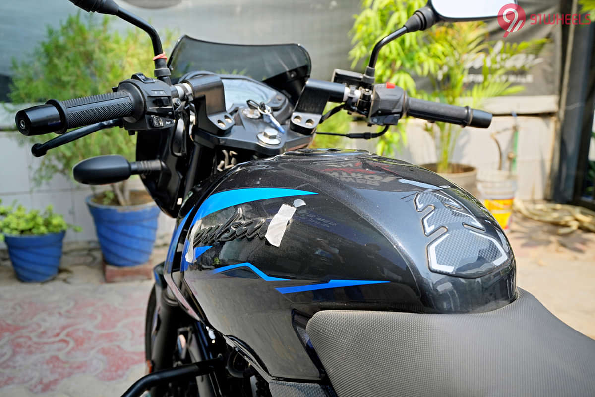 Bajaj Pulsar 150 Twin Disc Fuel Tank