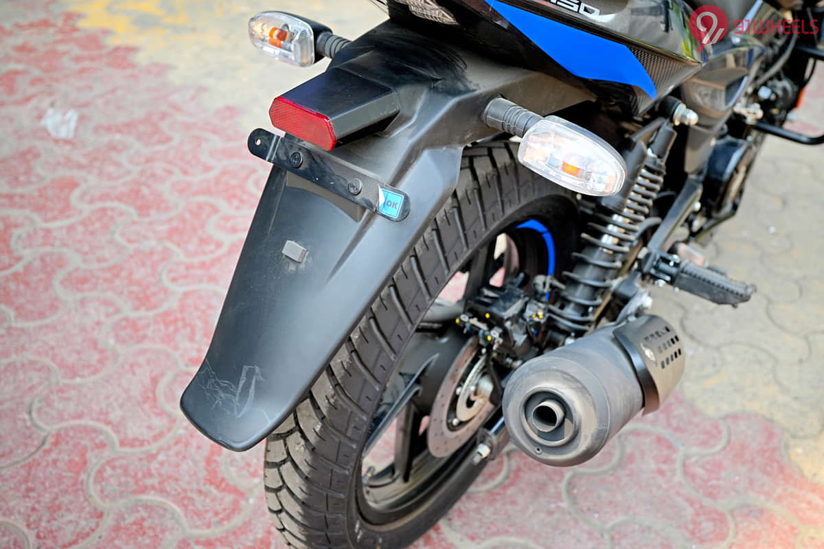 Bajaj Pulsar 150 Twin Disc Rear Mudguard