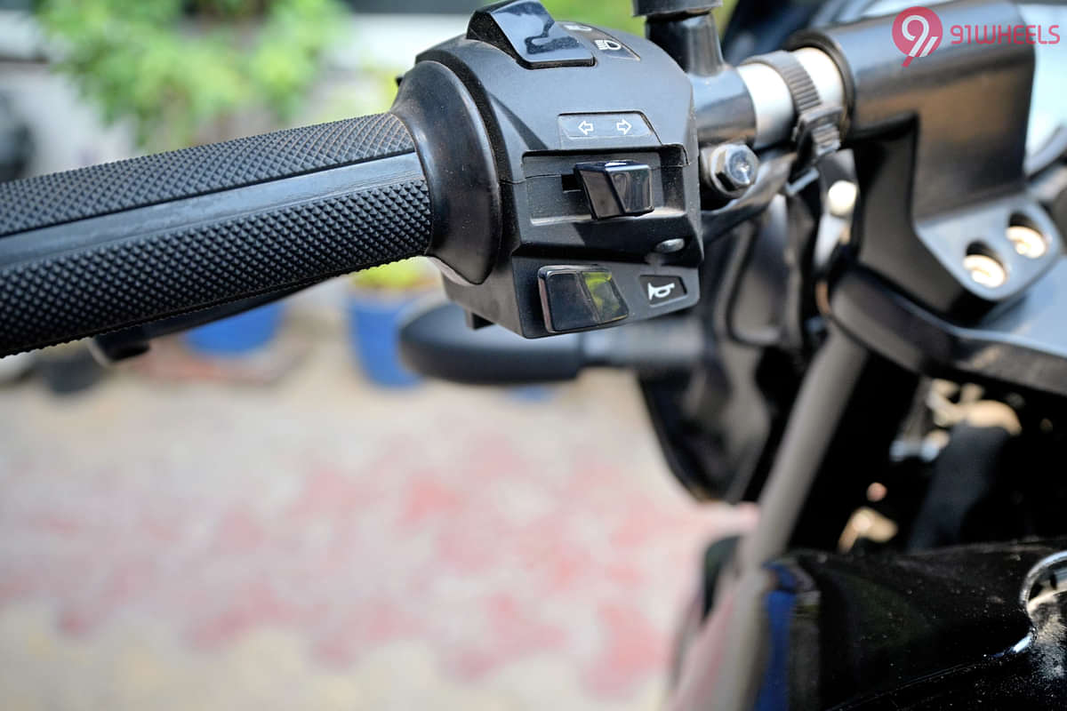 Bajaj Pulsar 150 Twin Disc Horn Button