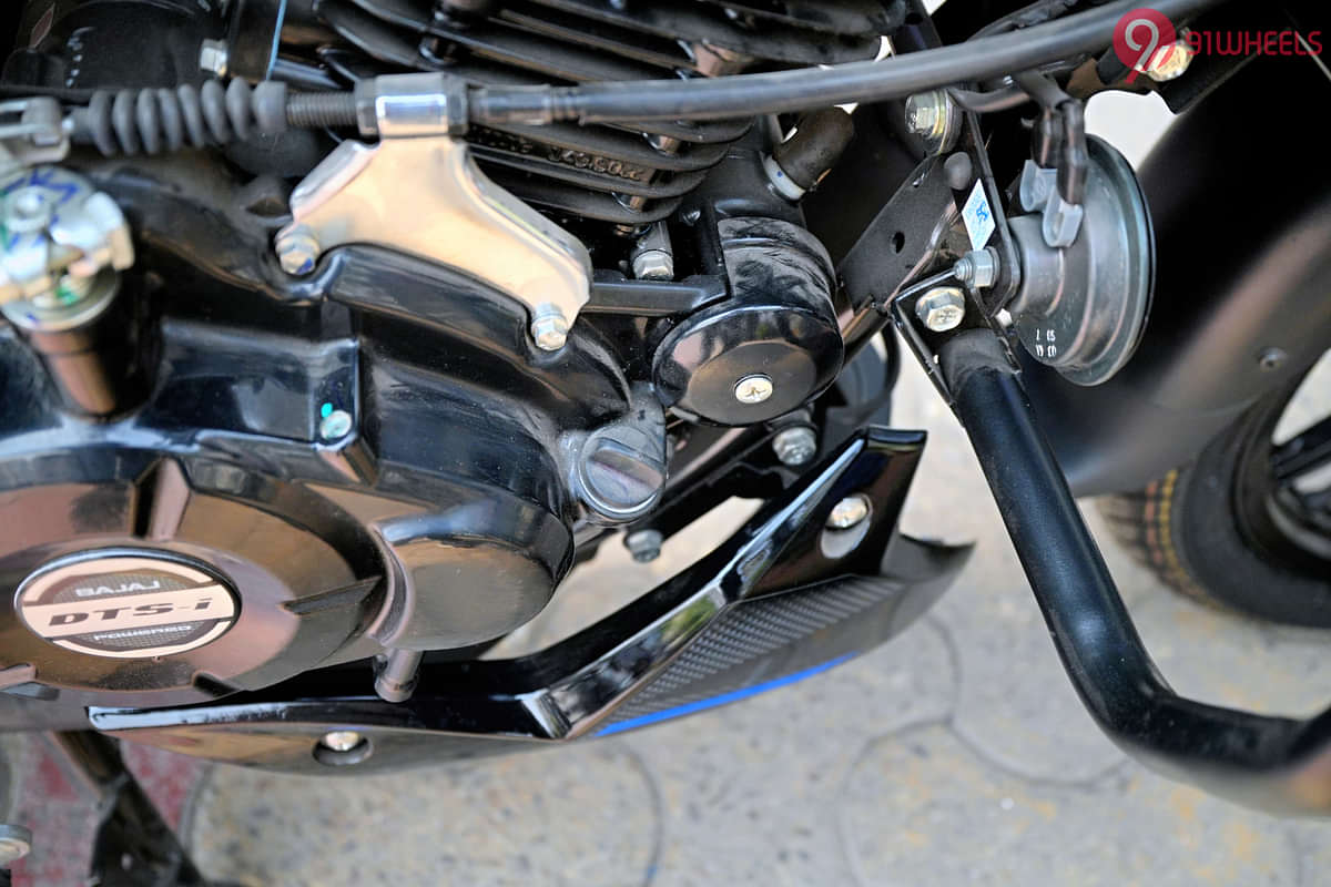 Bajaj Pulsar 150 Twin Disc Oil Cap/Dipstick