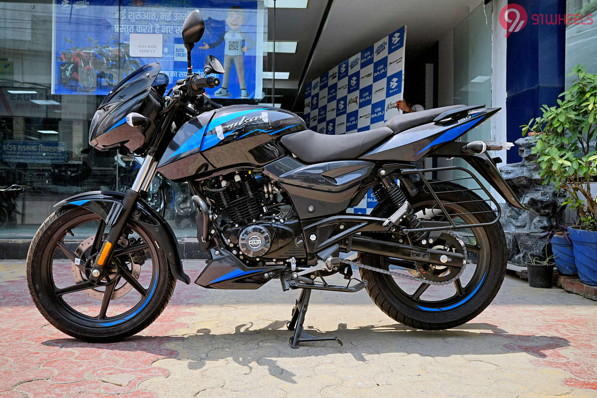 Bajaj Pulsar 150 Twin Disc Left Side View