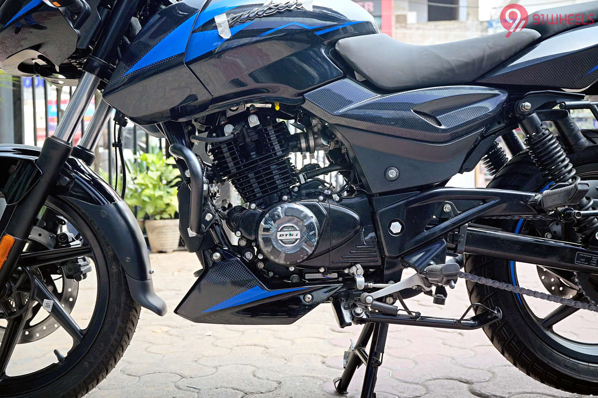 Bajaj Pulsar 150 Twin Disc Engine From Left