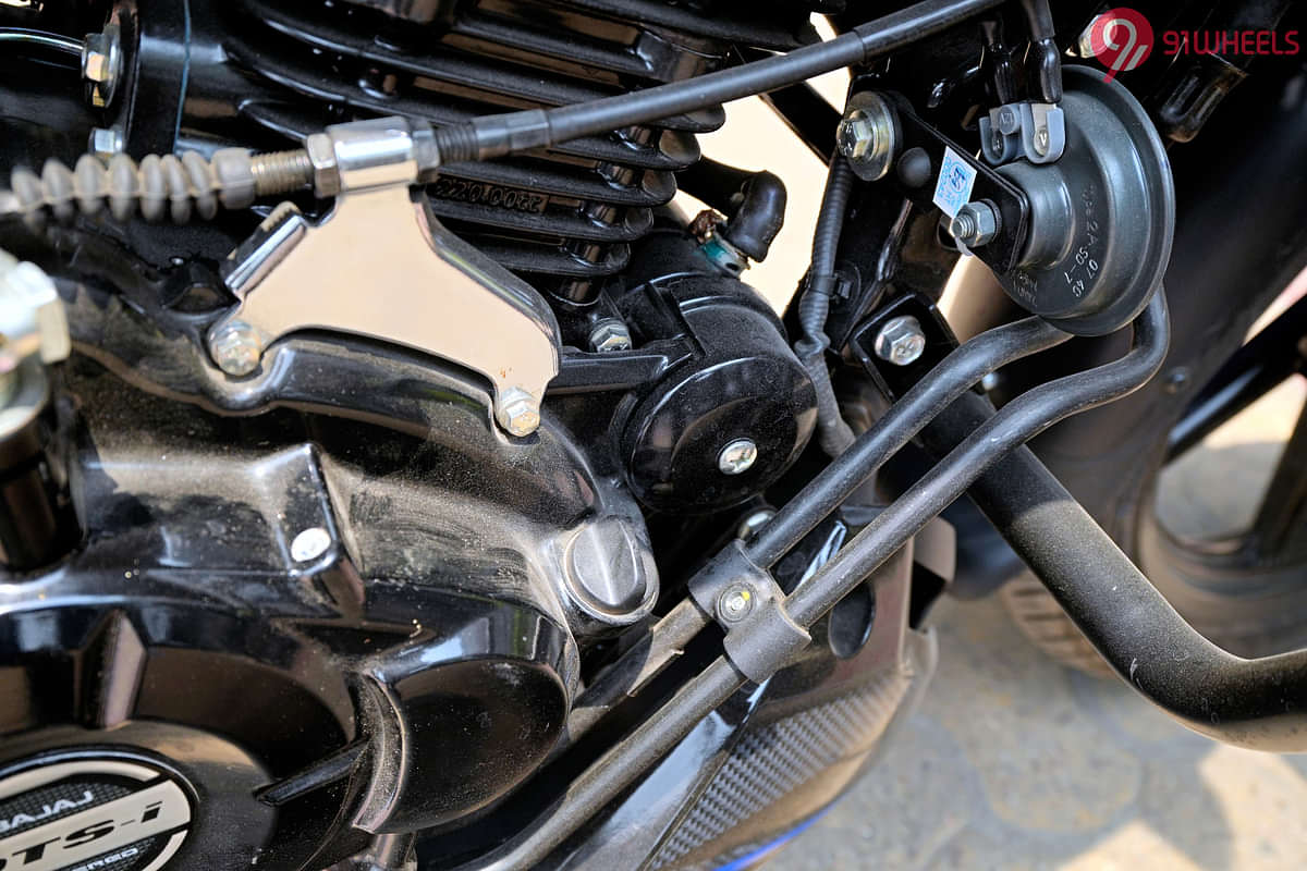 Bajaj Pulsar 220F Oil Cap/Dipstick