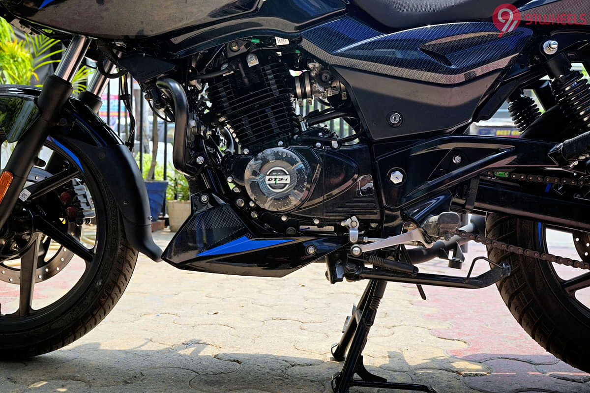 Bajaj Pulsar 220F Engine From Left