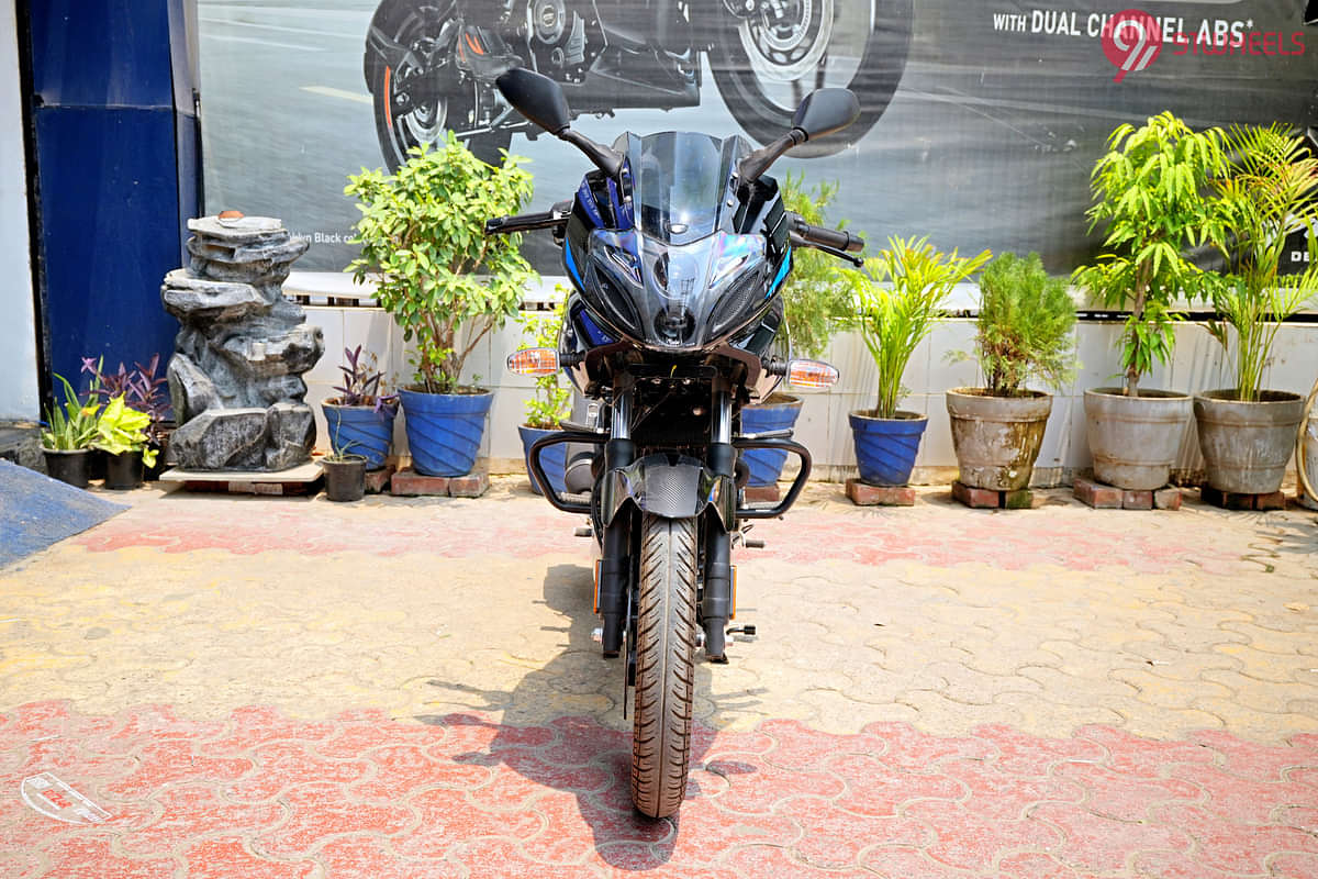 Bajaj Pulsar 220F Front View