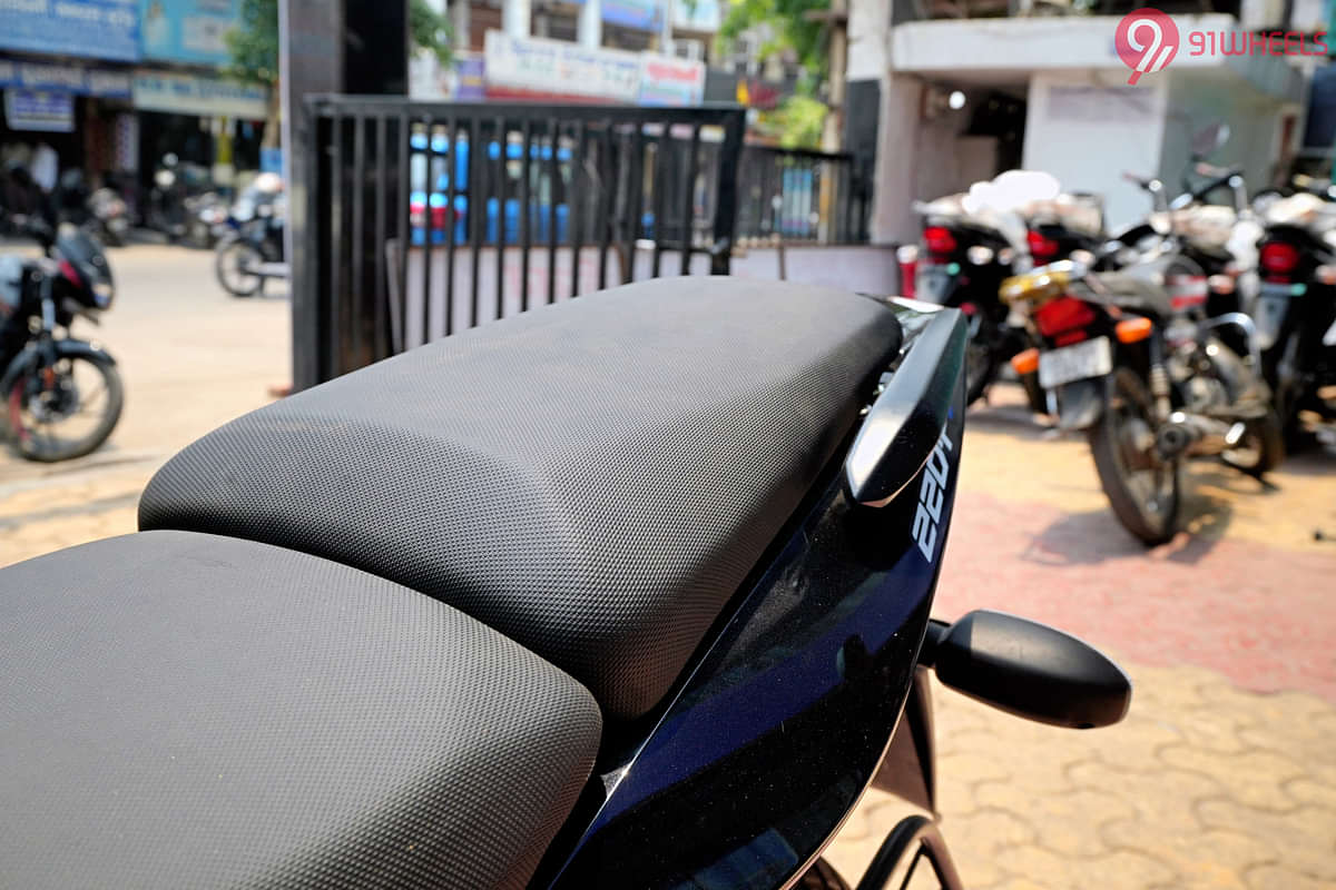 Bajaj Pulsar 220F Pillion Seat