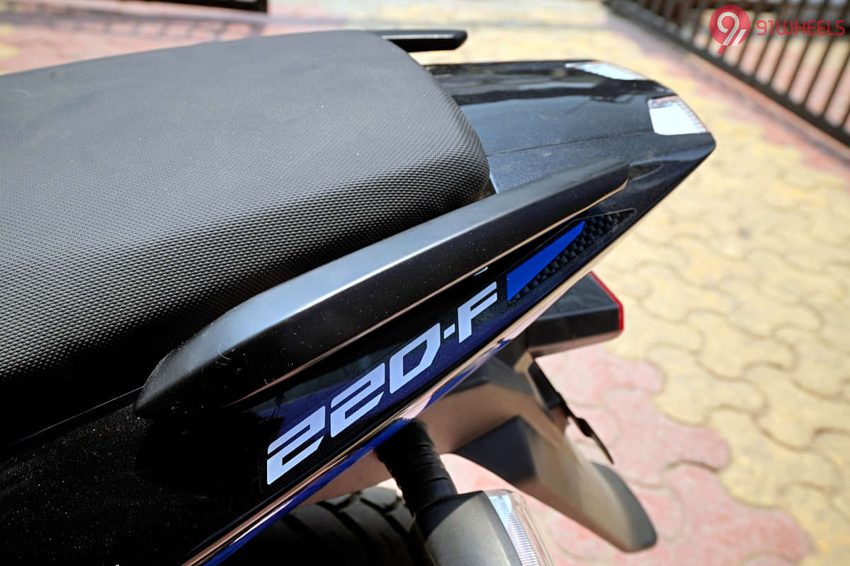 Bajaj Pulsar 220F Grab Rail