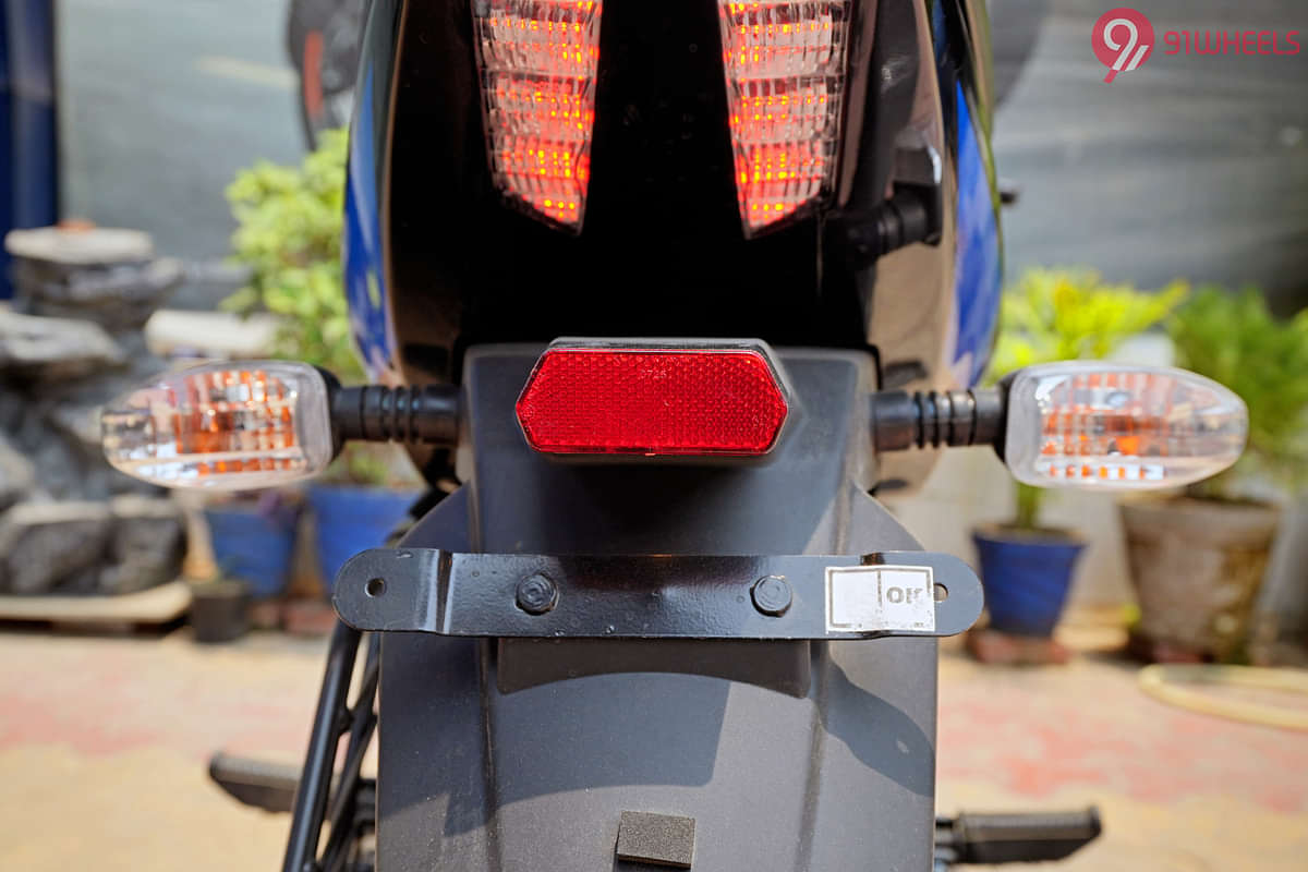 Bajaj Pulsar 220F Rear Reflex Reflector