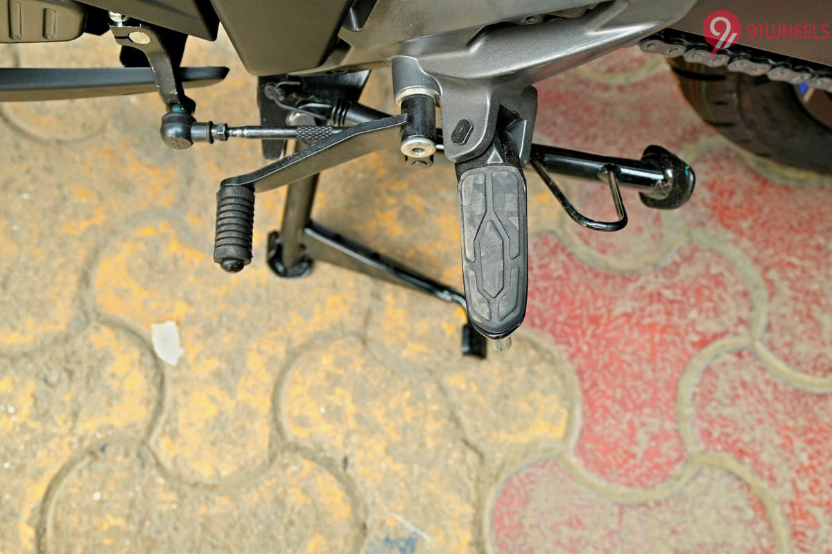 Bajaj Pulsar  N250 Gear Shift Lever
