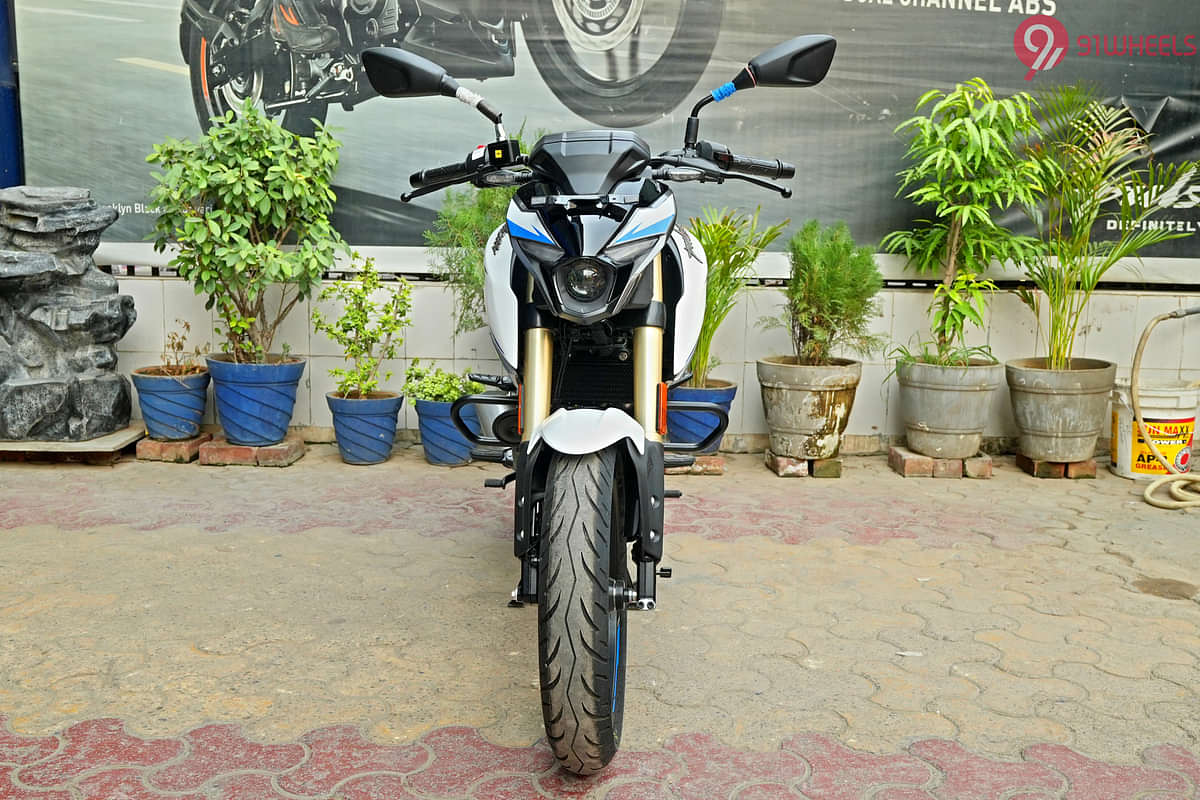 Bajaj Pulsar  N250 Front View