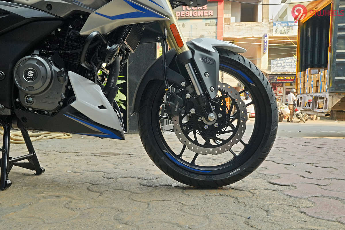 Bajaj Pulsar  N250 Front Spoke Wheel
