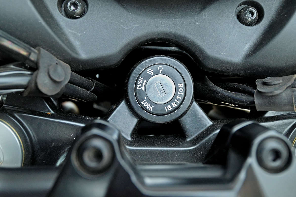Bajaj Pulsar  N250 Steering Lock