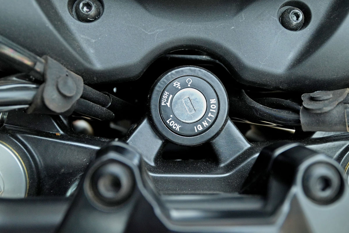 Bajaj Pulsar  N250 Steering Lock
