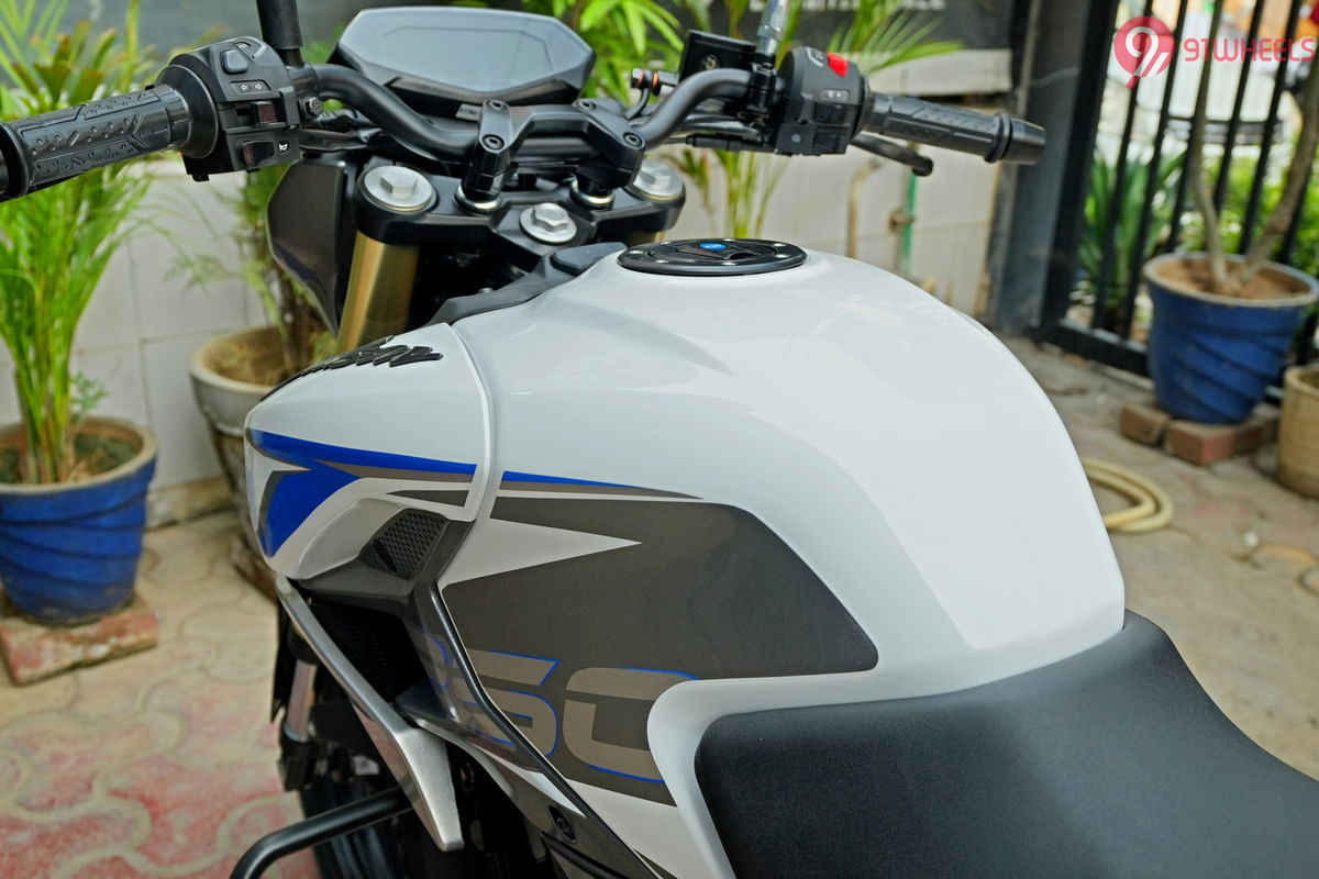 Bajaj Pulsar  N250 Fuel Tank