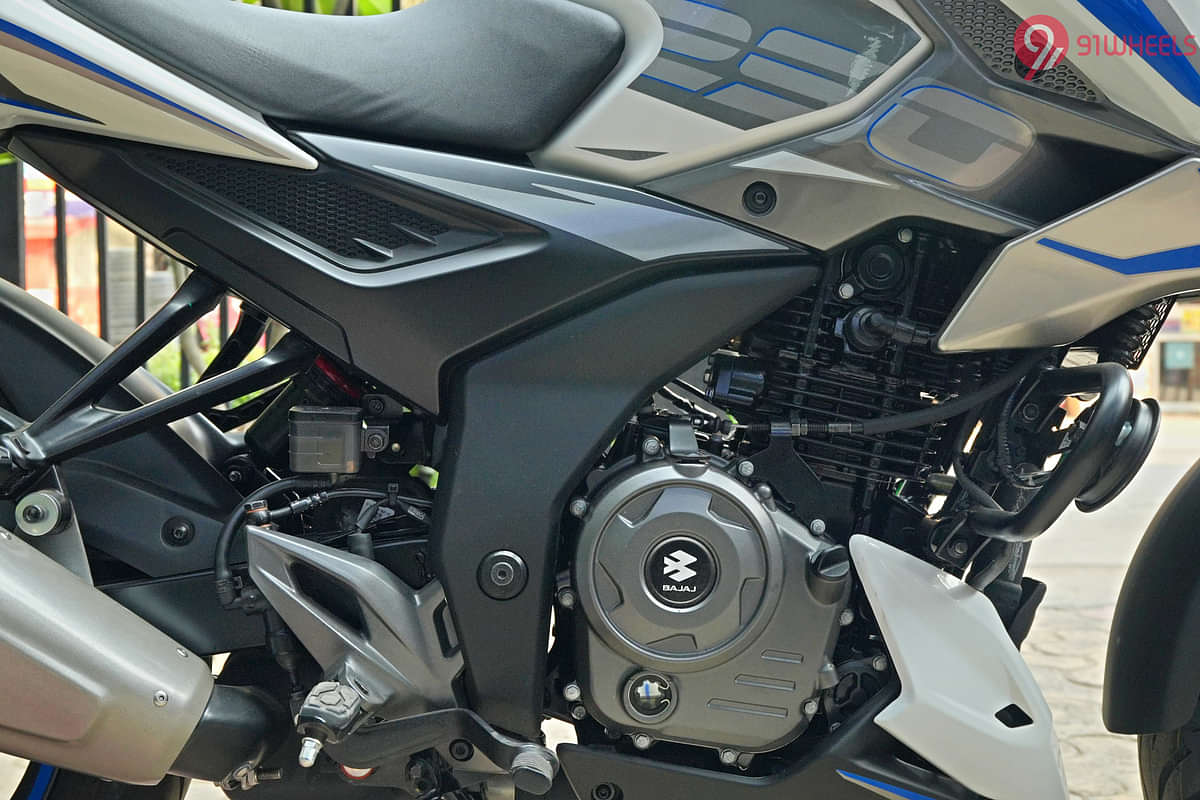 Bajaj Pulsar  N250 Tool Kit Compartment