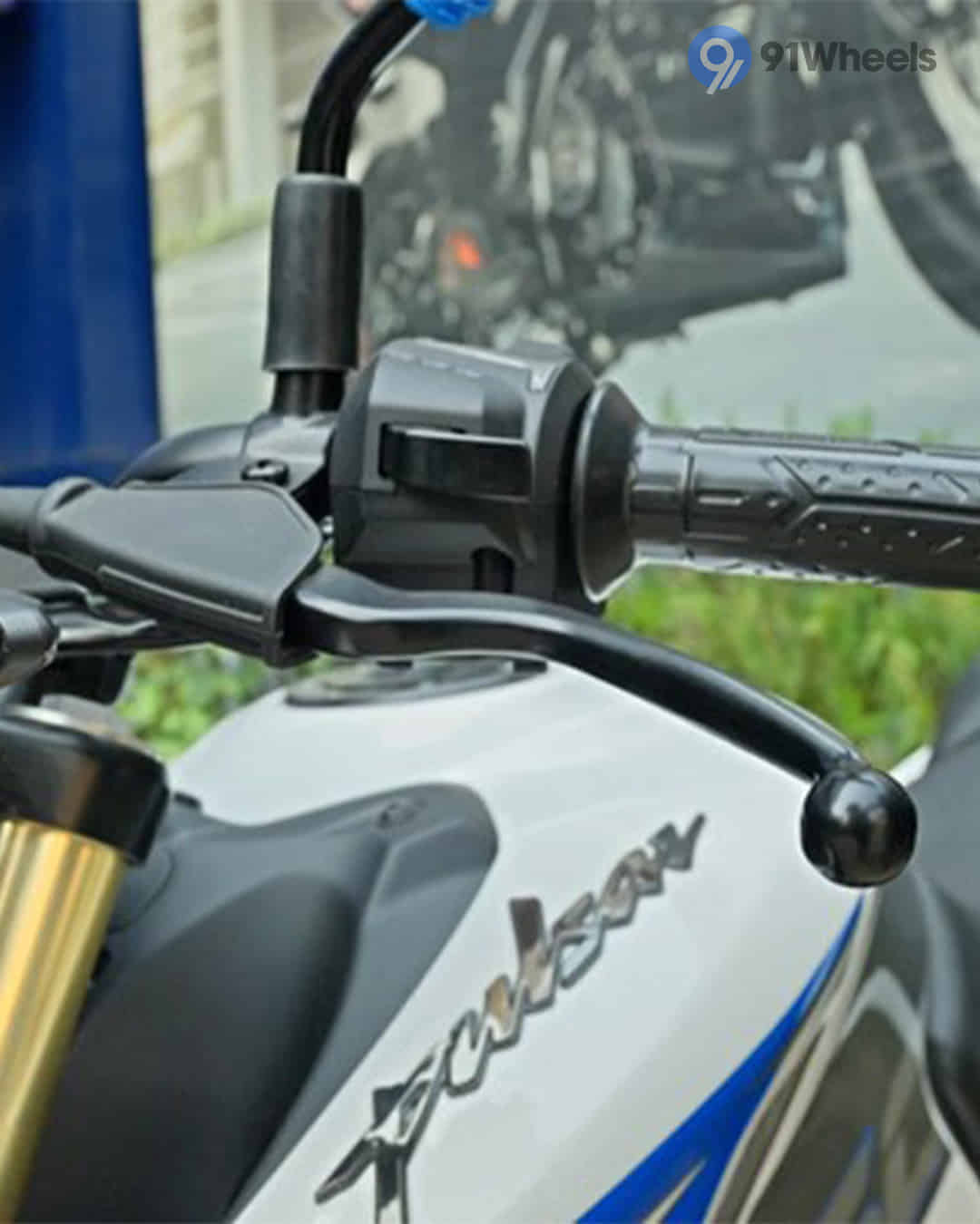 Bajaj Pulsar  N250 image