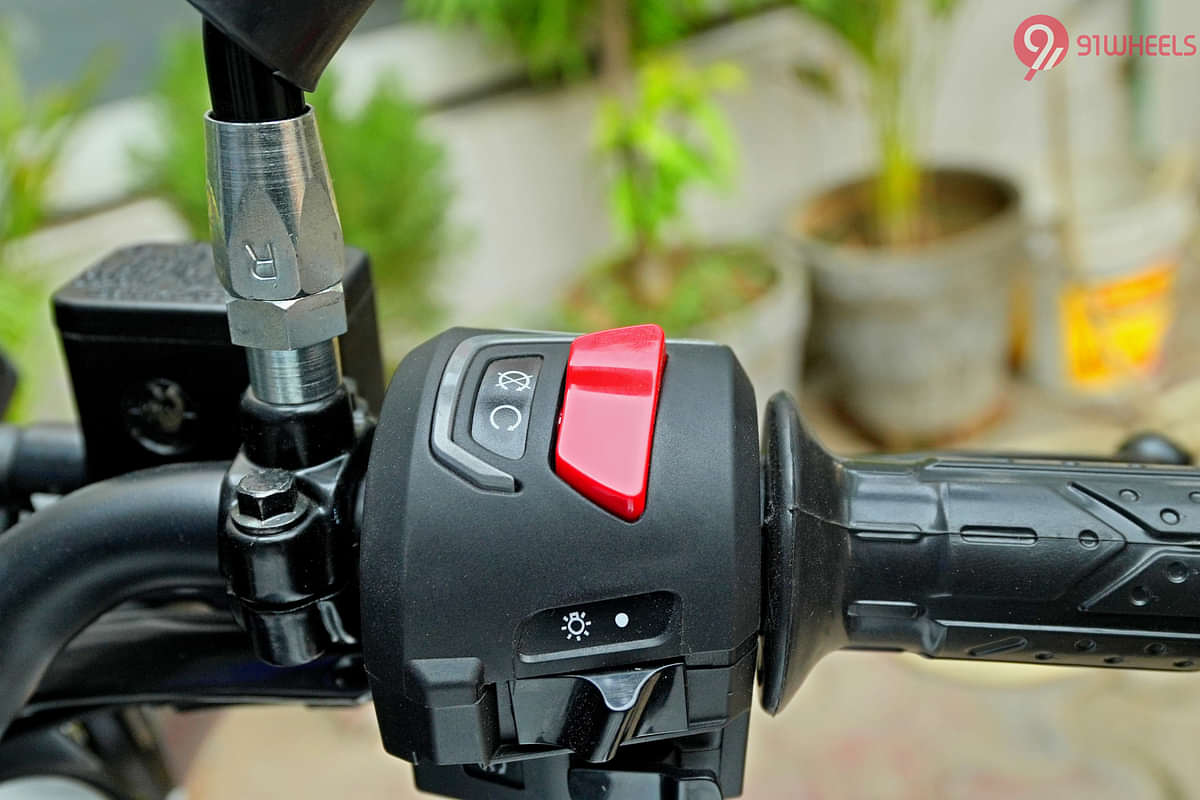 Bajaj Pulsar  N250 Emergency Off Switch/Kill Switch