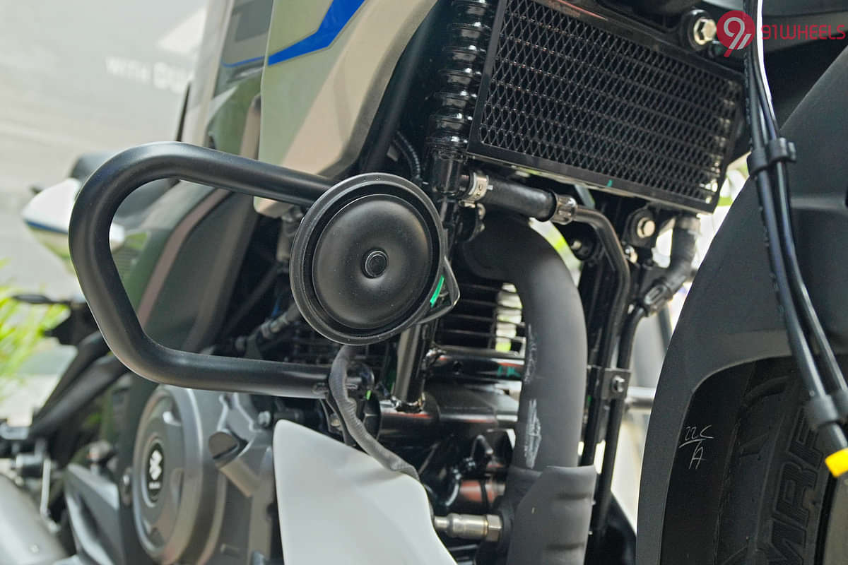 Bajaj Pulsar  N250 Horn