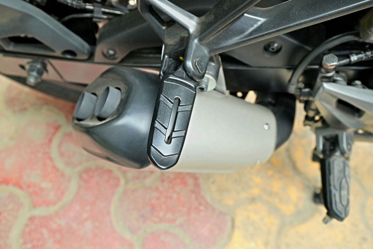 Bajaj Pulsar  N250 Pillion Footrest