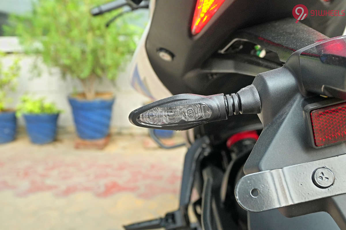 Bajaj Pulsar  N250 Rear Turn Indicators