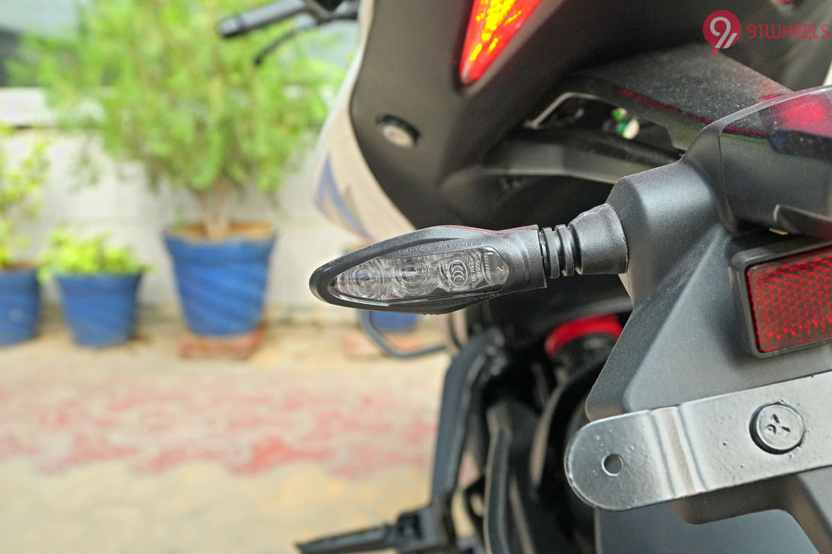 Bajaj Pulsar  N250 Rear Turn Indicators