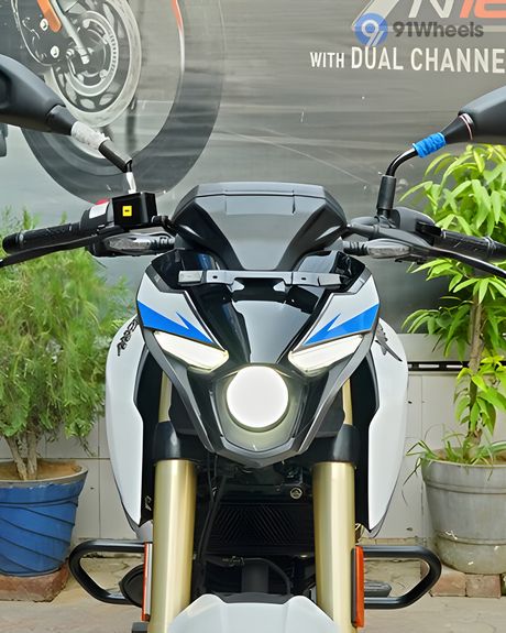 Pulsar N250 Head Light