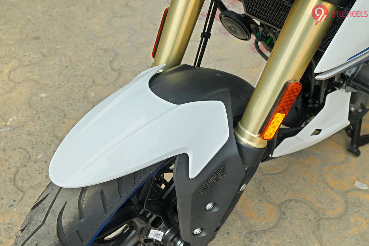 Bajaj Pulsar  N250 Front Mudguard